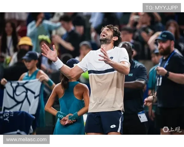 瓦舍罗：永不落幕的网球童话